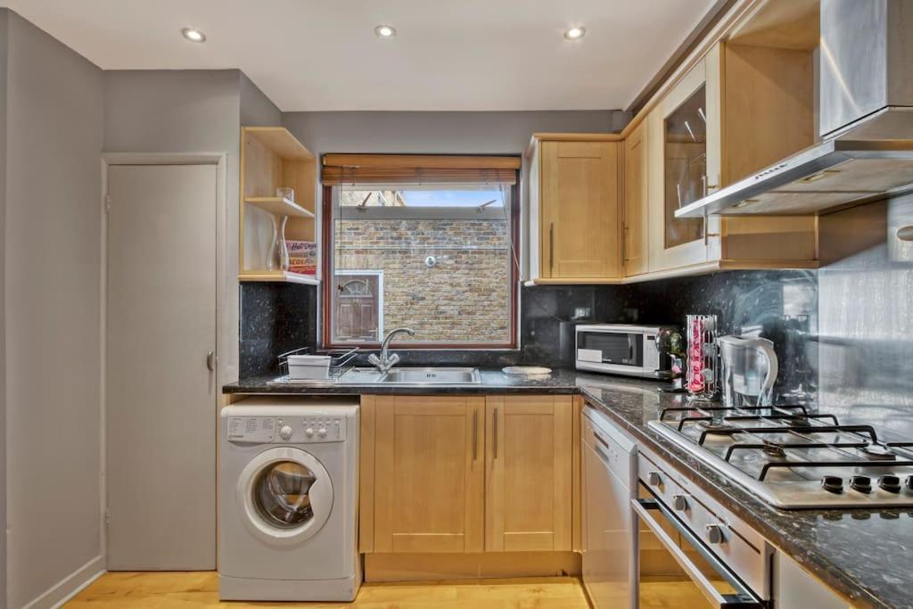 Lovely 3-Bed Clapham Common Лондон Екстер'єр фото