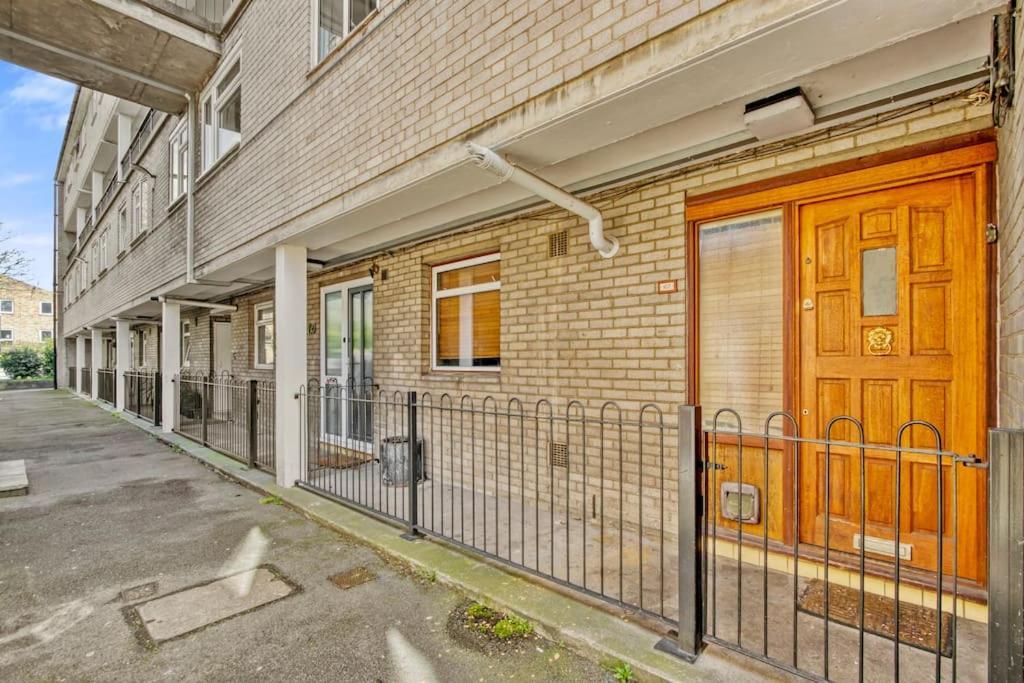 Lovely 3-Bed Clapham Common Лондон Екстер'єр фото